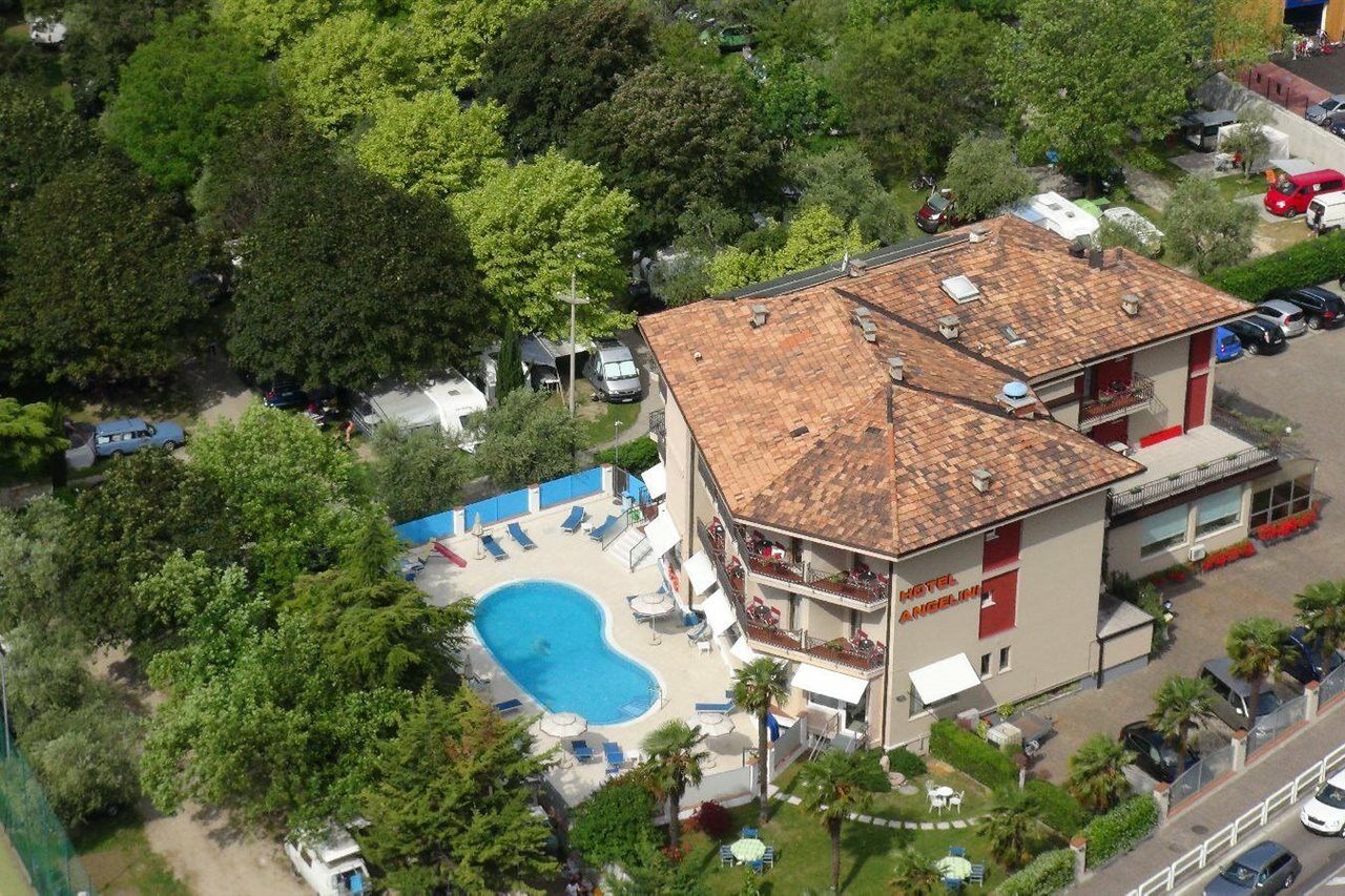 Hotel Angelini Torbole Sul Garda Buitenkant foto